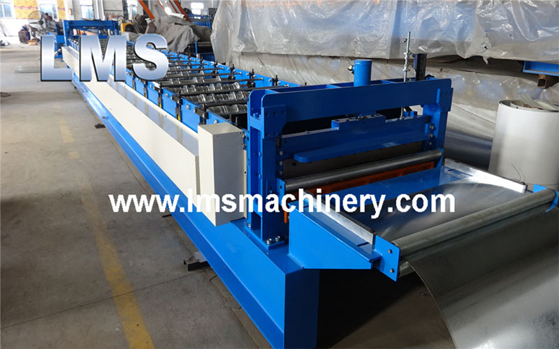 roof decking machine